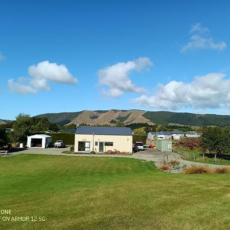 Flying Plate Saloon Apartment Waimate Екстериор снимка