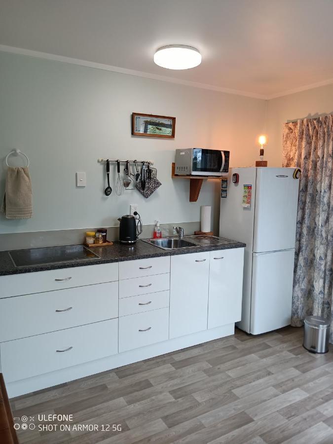 Flying Plate Saloon Apartment Waimate Екстериор снимка